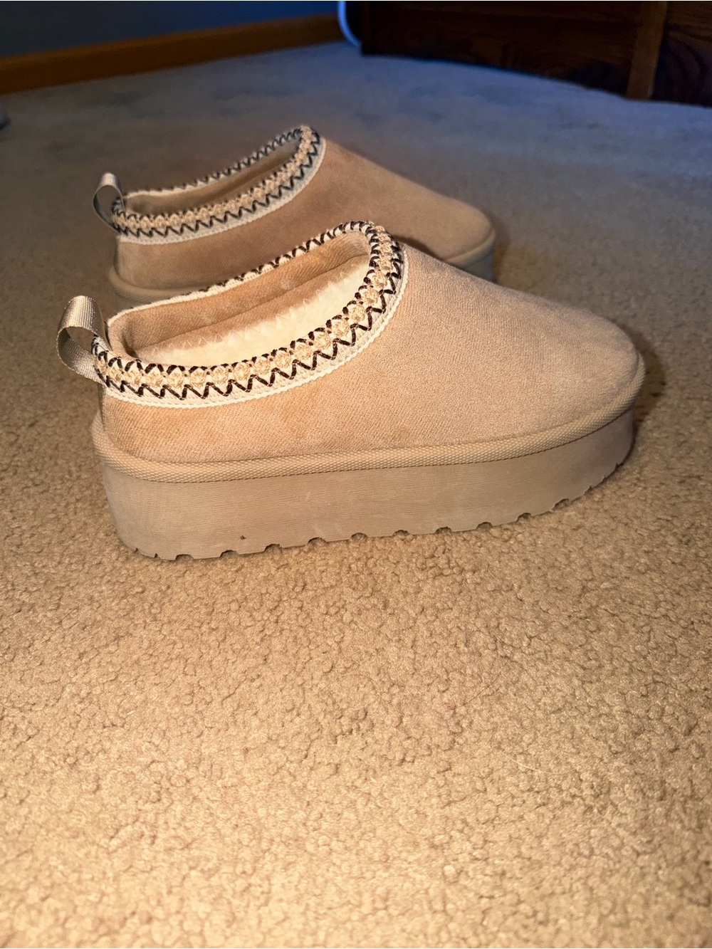 T.J.Maxx Neutral Faux Suede Slip-On Slippers in Light Tan - Picture 2 of 3